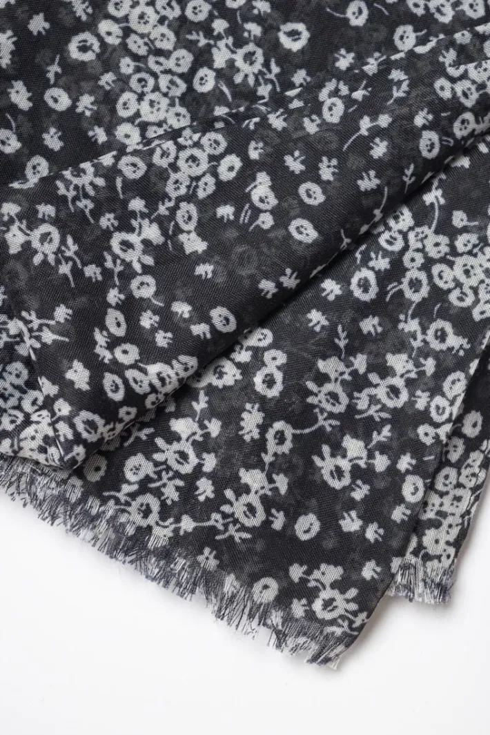 Le Temps des Cerises Foulard Jadida A Motif Fleuri Noir Et Blanc Black Flower Shop