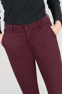Le Temps des Cerises Pantalon Chino Dyli4 Lie De Vin Wine Store
