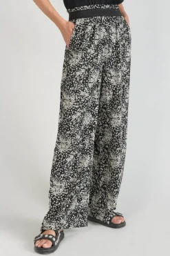 Le Temps des Cerises Pantalon Fluide Luisa A Motif Fleuri Noir Et Blanc Black Flower Discount