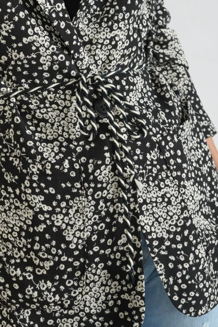 Le Temps des Cerises Veste Blazer Urielle A Motif Fleuri Noir Et Blanc Black Flower Shop