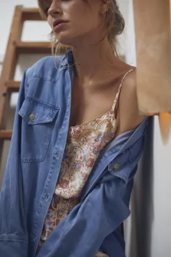 Le Temps des Cerises Veste Chemise En Tencel Neja Bleue Blue Shop